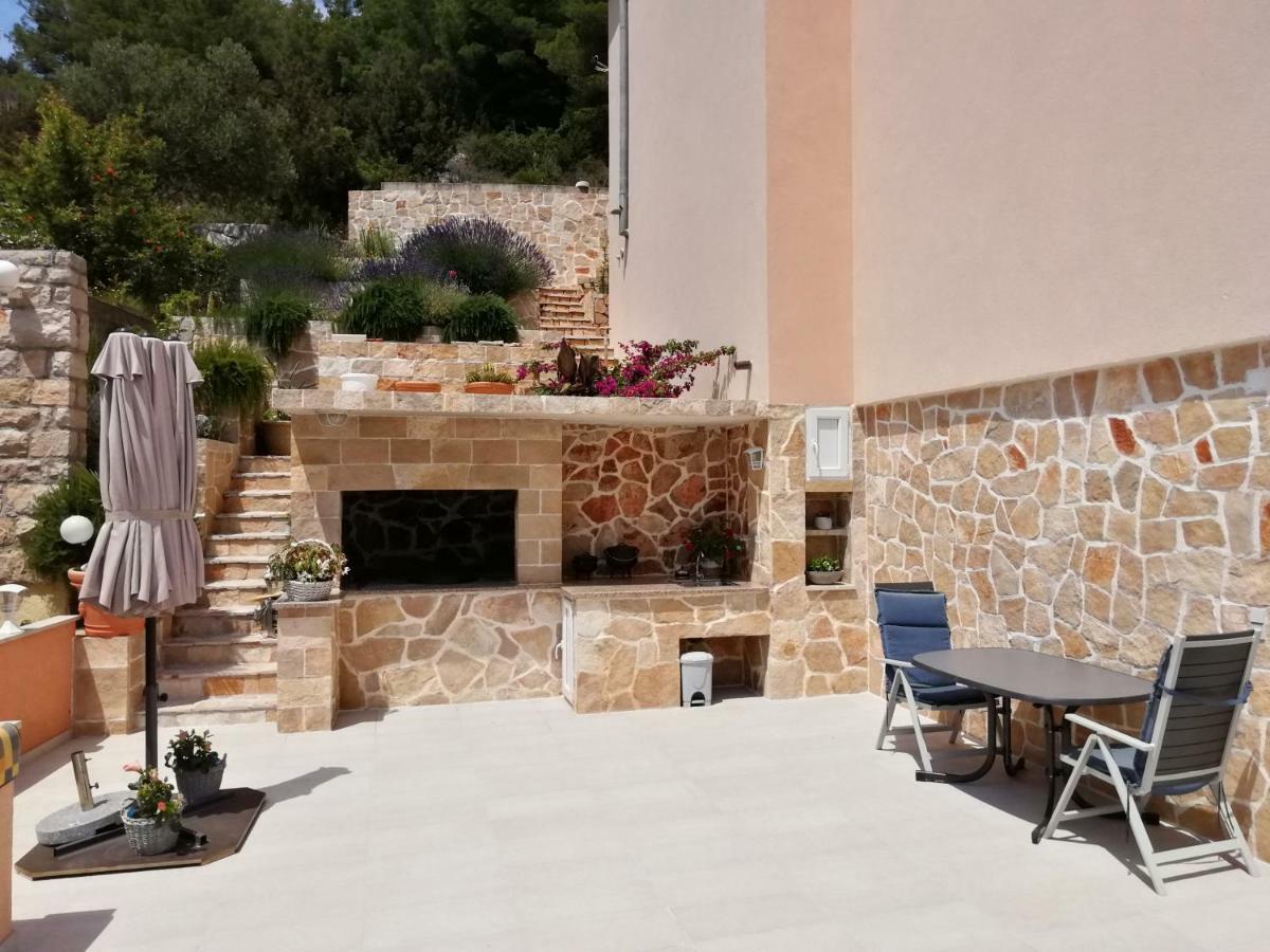Appartementhaus Elena Jelsa (Hvar) Exterior foto